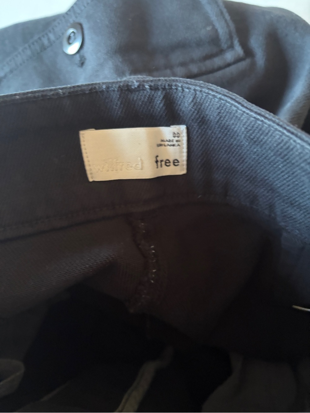 Wilfred Free Aritzia Black Cargo Pants high-rise waist button fly women’s 00 - Picture 8 of 11
